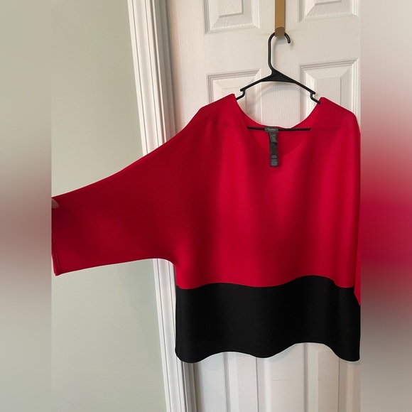 Chico’s Travelers Pleated Red and Black Colorblock Poncho blouse - Picture 3 of 7
